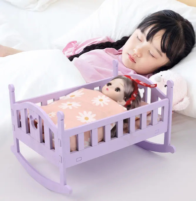 木製人形屋 ベッド ベビーベッド 6インチ人形 子供のための人形アクセサリー